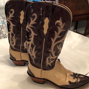 1883 by Lucchese Cowboy Boots. Size 8.